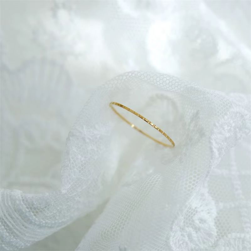 Minimalism Simple Ring