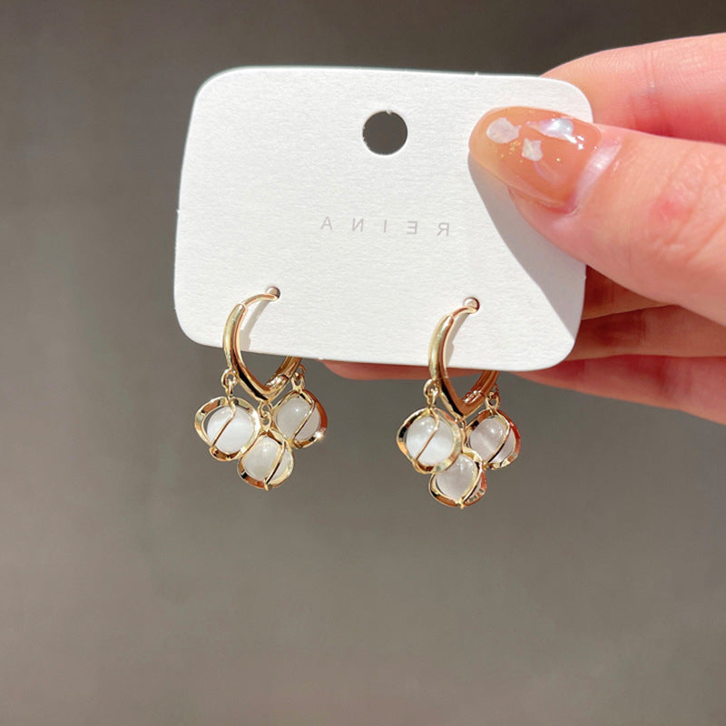 Simple Lily Earrings