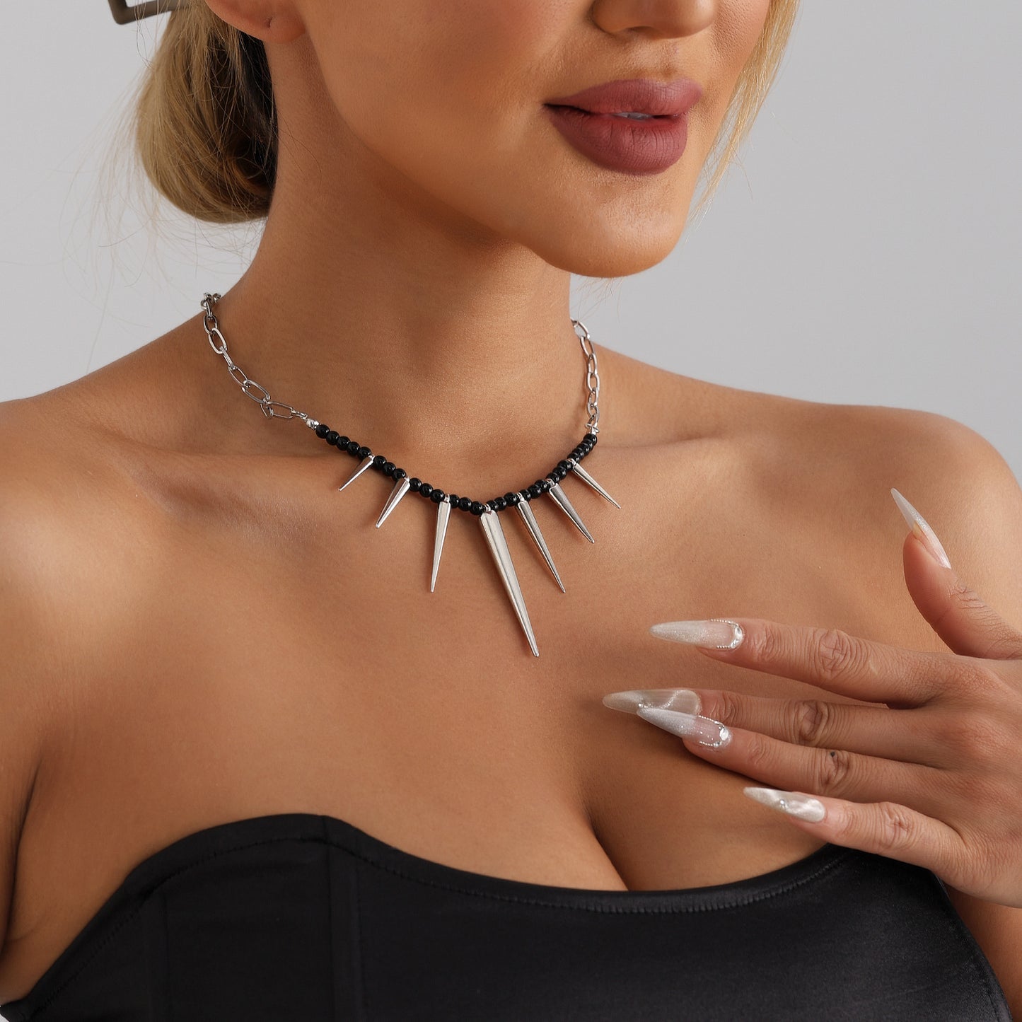 Punk Stitching Chain Black Beaded