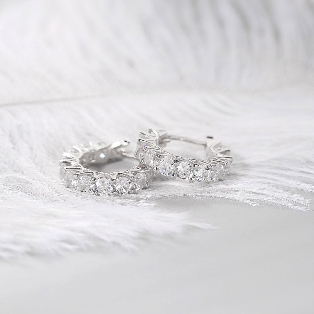 Zircon Circle Ear Clip