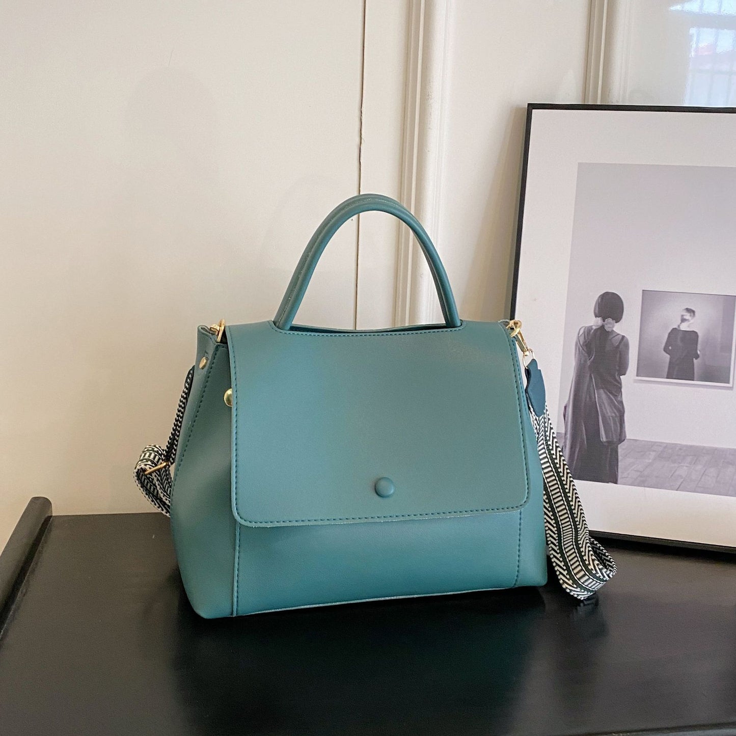 Elegant Shoulder Messenger Bag