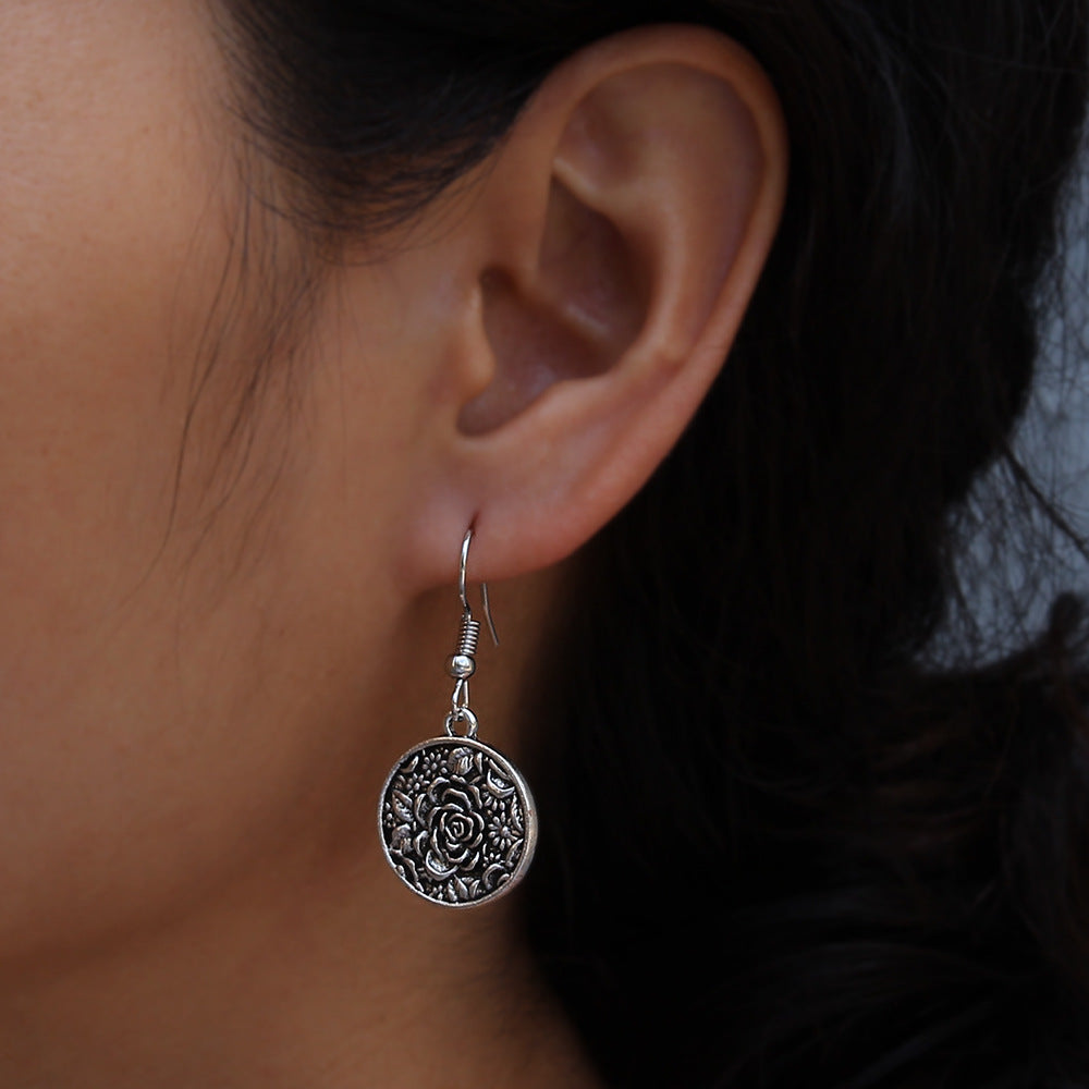 Fashion New Metal Pendant Earrings