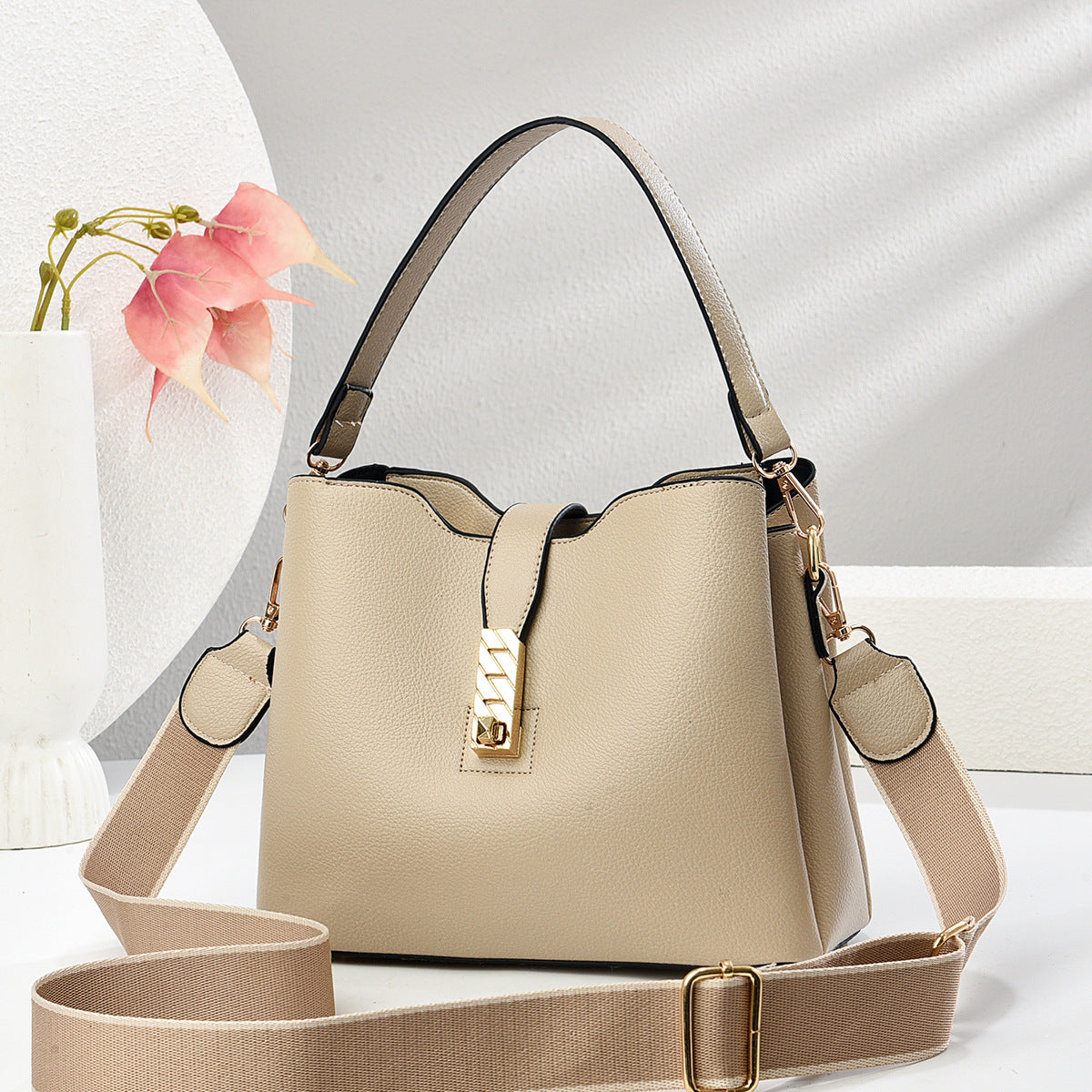 Women's Large Capacity Bucket Bag