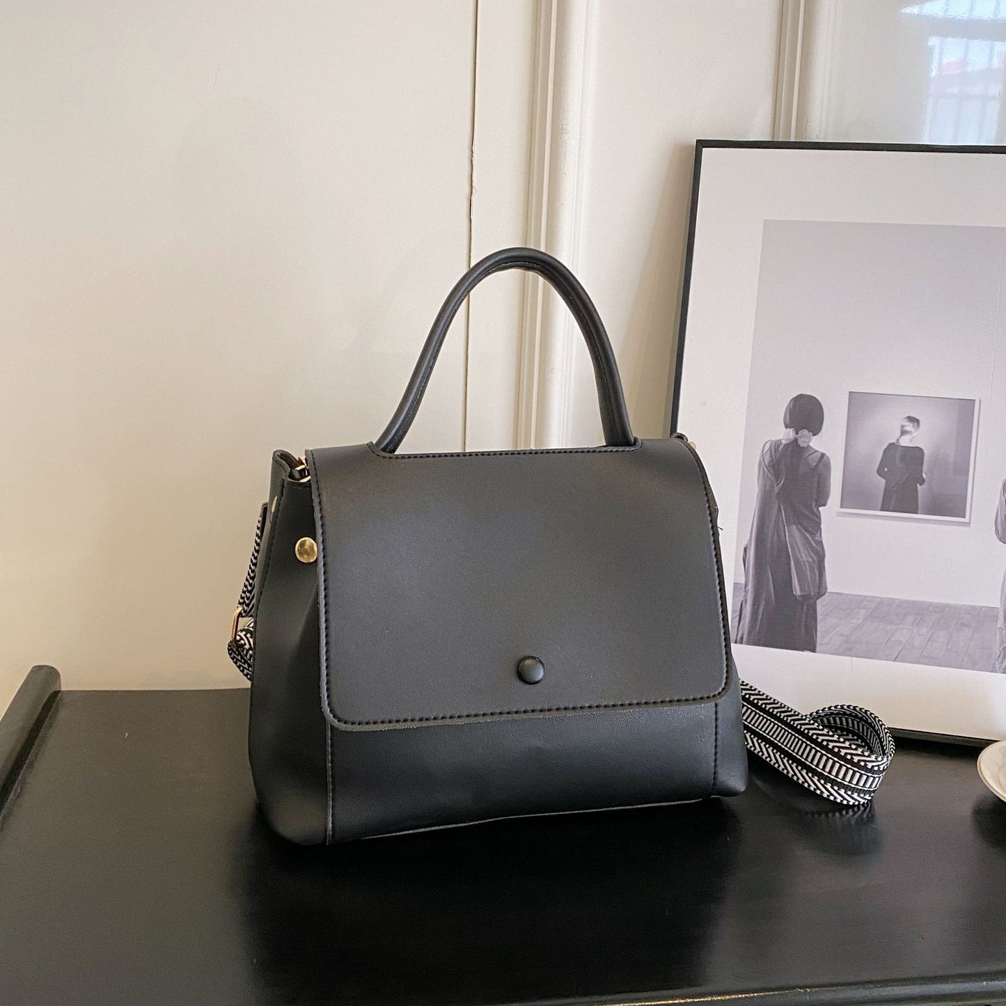 Elegant Shoulder Messenger Bag
