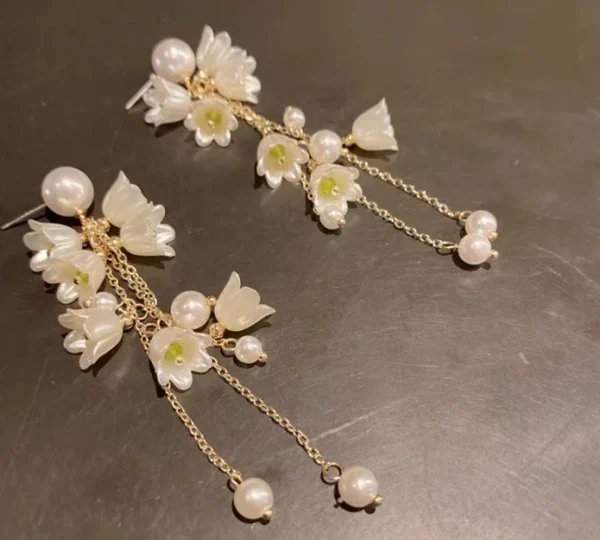 Elegant Pearl Flower Earrings - Image 5