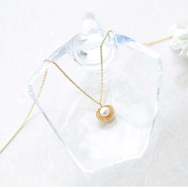 Shell Pearl Necklace - Image 3