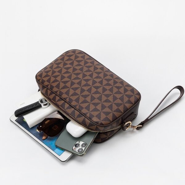 All-Matching Printed Hand-Held Wallet - Image 5