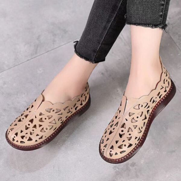 Women's Summer Breathable Hollow Flat Round Toe Soft Bottom Shoes - Image 3