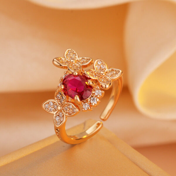 Three-flower Gemstone Ring - Image 4