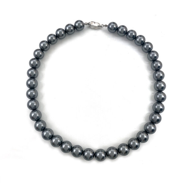 Retro Women's Simple Black Pearl Necklace - Image 3