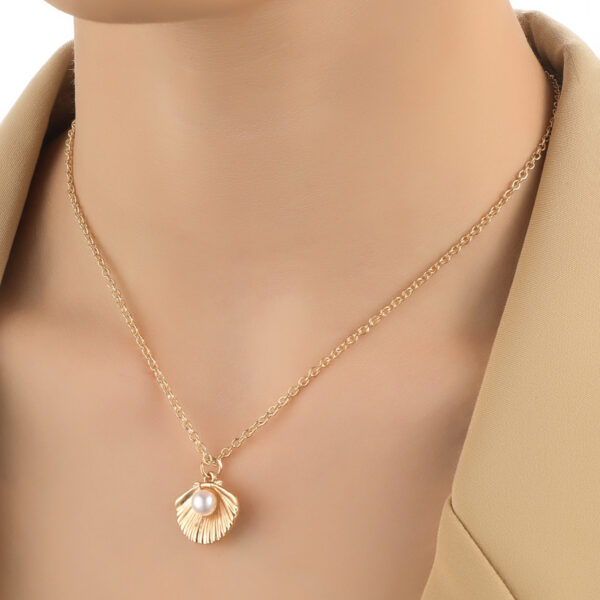 Shell Pearl Necklace For Women - Image 2