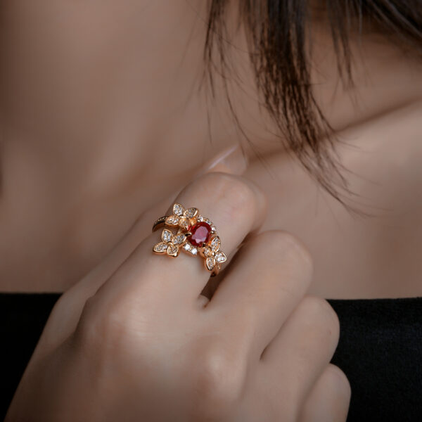 Three-flower Gemstone Ring