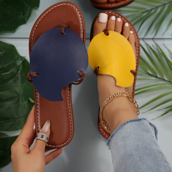 Casual Color-Matching Flat Sandals - Image 2