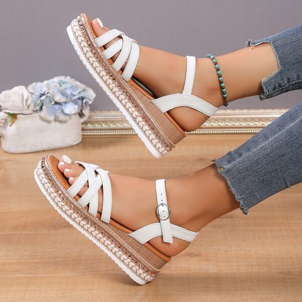 Women's Summer Cross-strap Sandals With Back Buckle