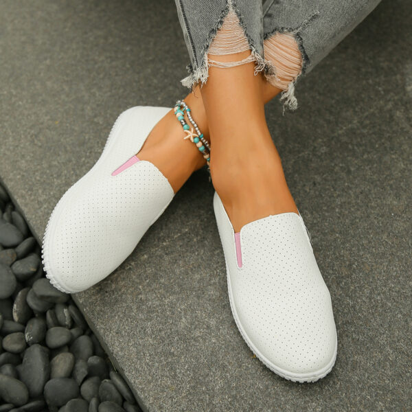 Fashion Hollowed-out Women's Casual Flat Shoes - Image 2