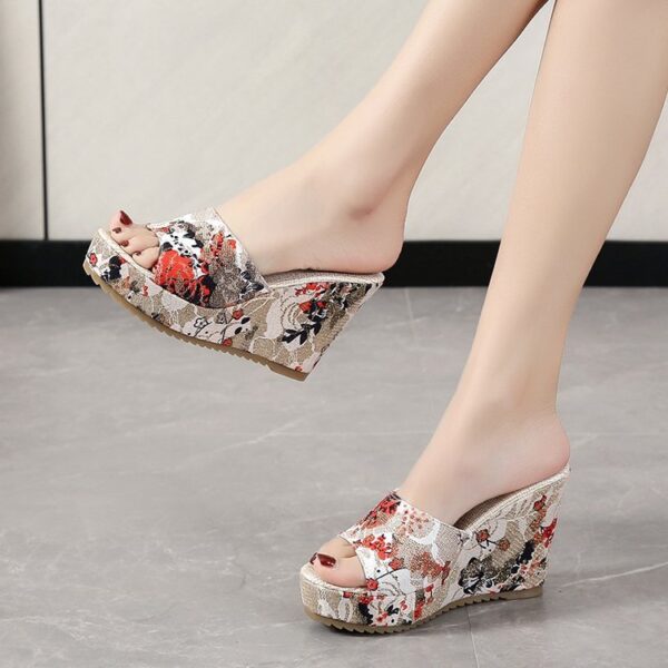 Women's Printed Wedge Platform Sandals - Image 3