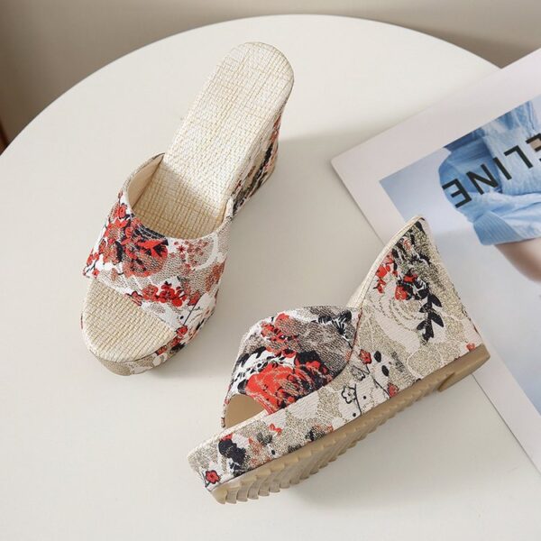 Women's Printed Wedge Platform Sandals - Image 9