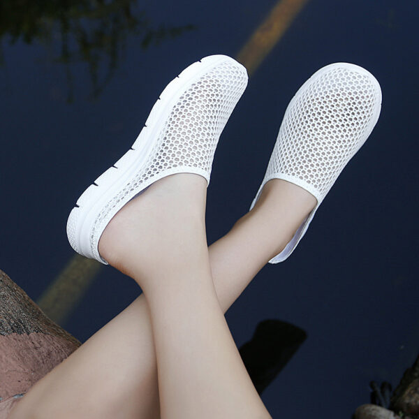 Women's Soft-Soled Mesh Surface Breathable Shoes - Image 2