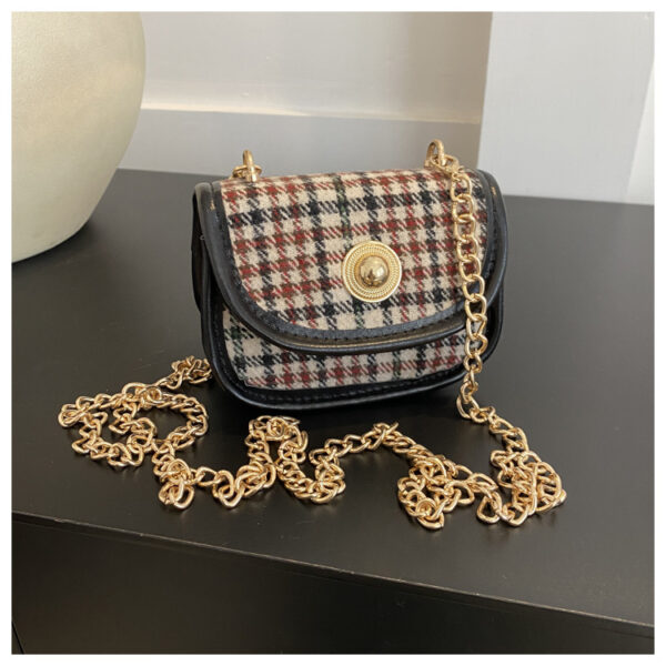 Plaid Retro Contrast Color Woolen Shoulder Bag - Image 3