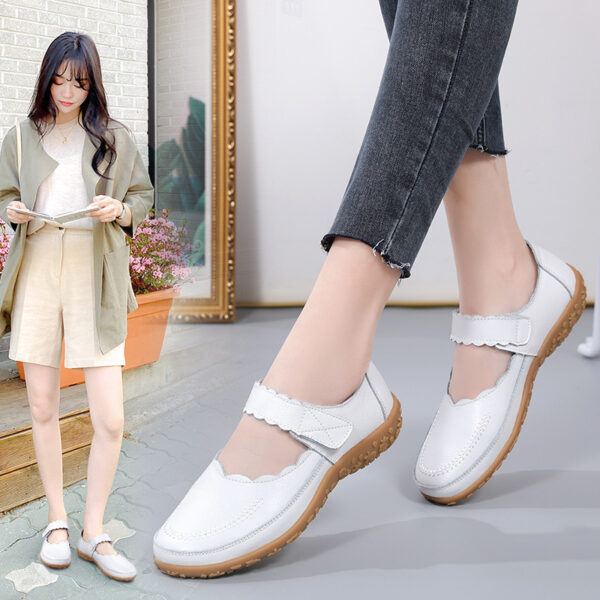 Women's Casual Flat Hollowed Round Toe Soft British Style Japanese Gommino Leather Shoes - Image 4