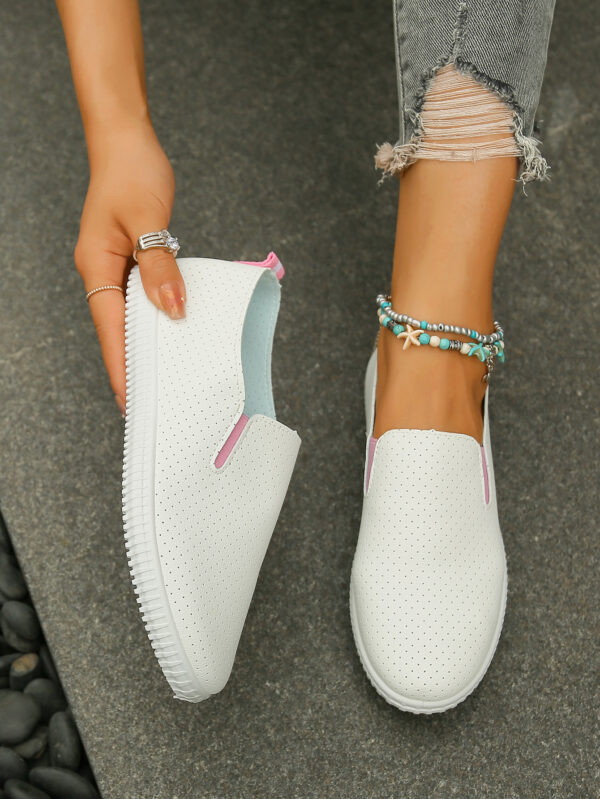 Fashion Hollowed-out Women's Casual Flat Shoes - Image 6